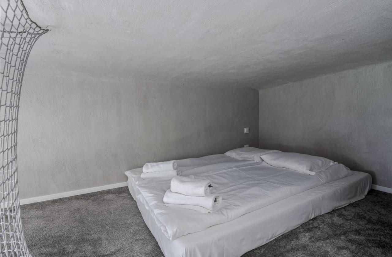 Parkside Fresh Apartments - Old Town Guesthouse - By Upstairs Krakow Dış mekan fotoğraf