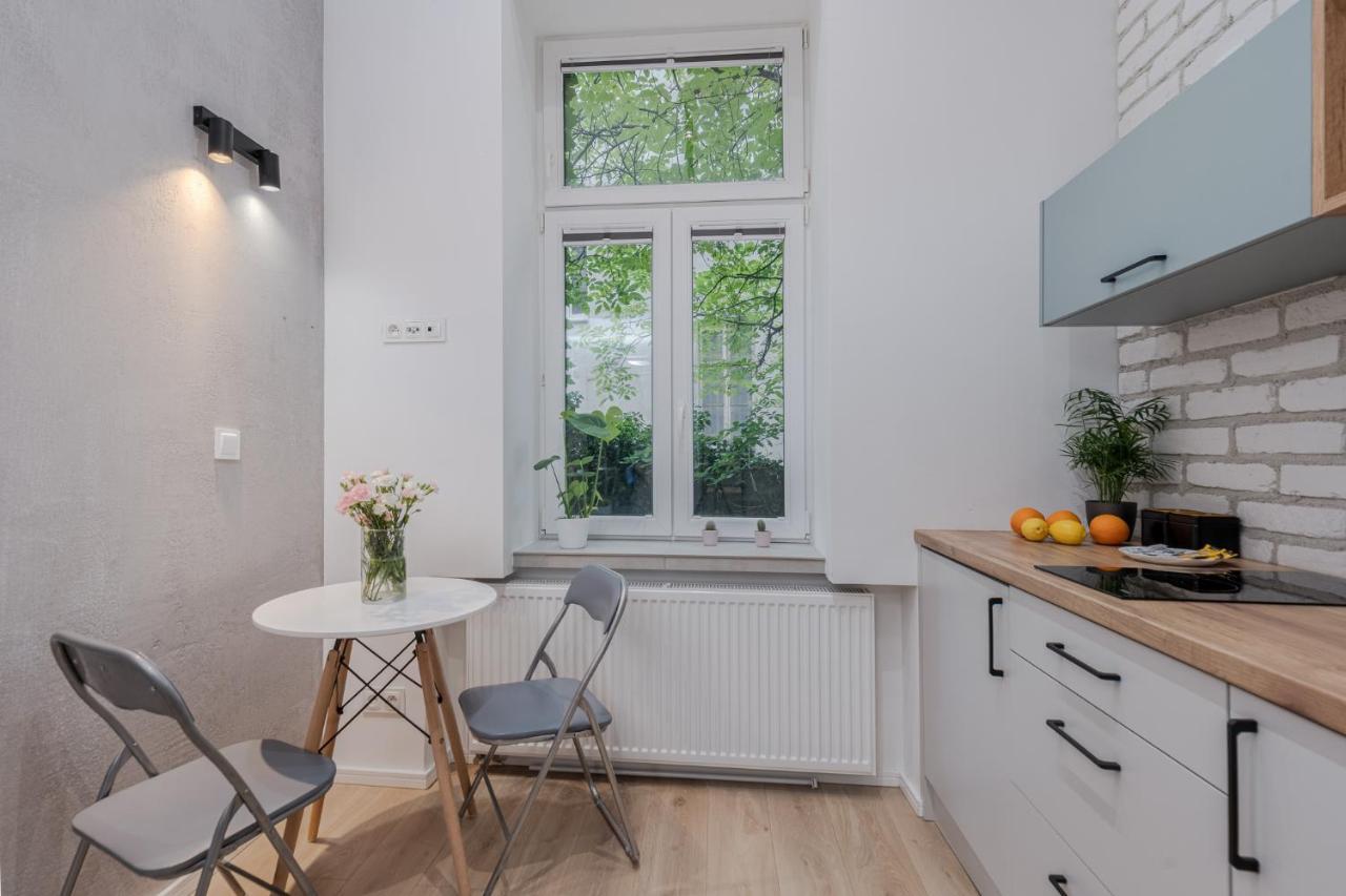 Parkside Fresh Apartments - Old Town Guesthouse - By Upstairs Krakow Dış mekan fotoğraf